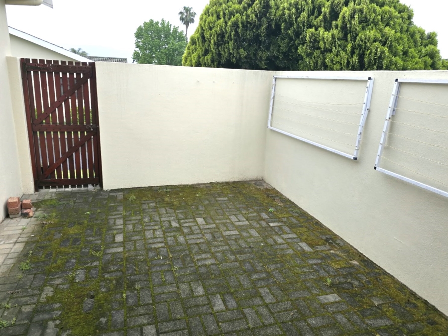 To Let 2 Bedroom Property for Rent in Paarl North Western Cape